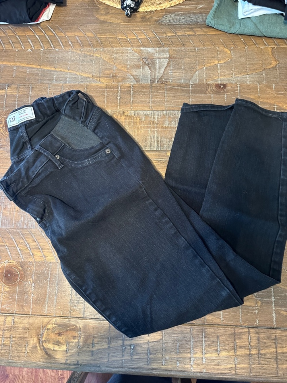 GAP Women’s Maternity Skinny Jeans